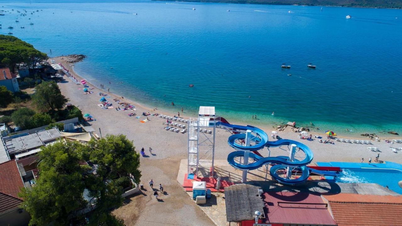 Apartma Lucija *